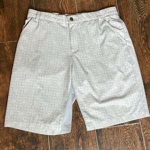 ADIDAS Gray White Golf Shorts Lightweight Breathable Polyester Spandex Mens 34